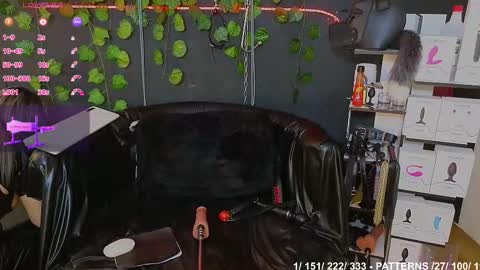 Snapshot of sweett_mollyy chatting on September 21, 9:16 pm Molly - INDEPENDENT MODEL online show from September 21, 9:16 pm