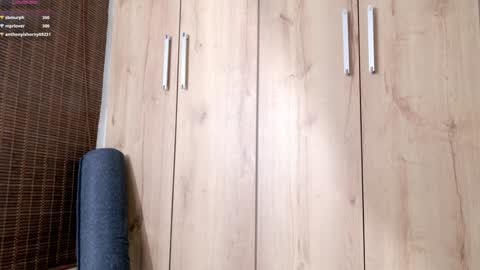 Snapshot of sweett_petite chatting on January 28, 11:28 pm online show from January 28, 11:28 pm