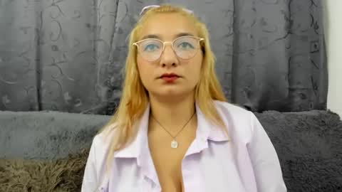 Carla Dubois online show from February 17, 6:48 pm