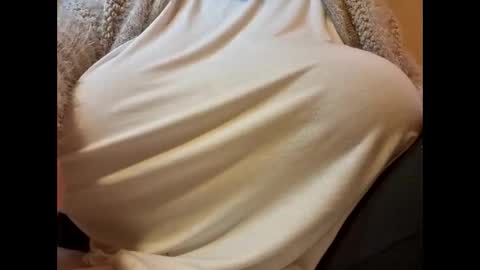 Maya online show from February 15, 2:22 pm