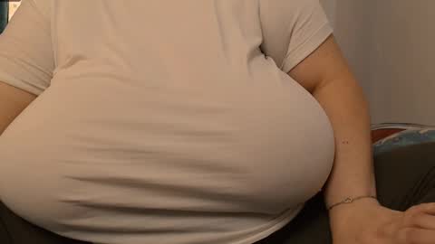 Maya online show from February 22, 9:23 am