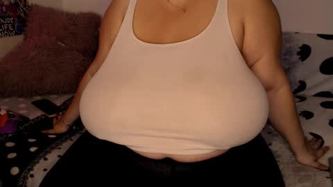 Maya online show from November 22, 8:35 am