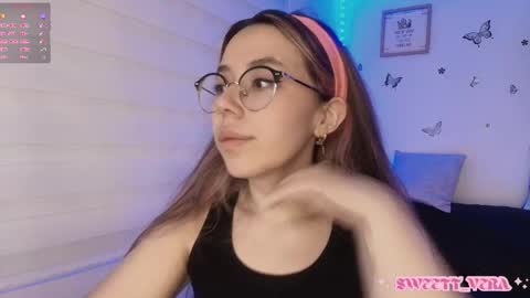 Snapshot of sweettvera_ chatting on September 27, 10:42 am Veronica Independent Model online show from September 27, 10:42 am