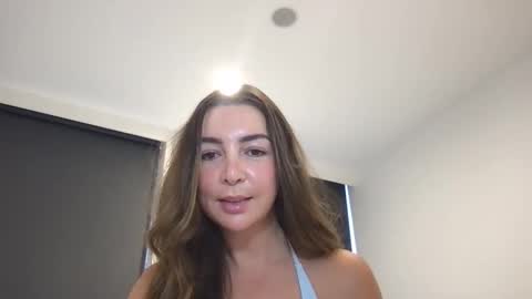 Snapshot of sweetukcassie chatting on October 8, 12:30 am Sweet UK Cassie online show from October 8, 12:30 am