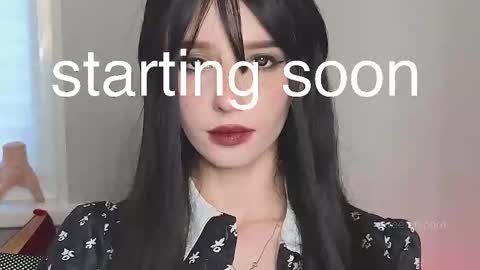 Elis  a little vacation Ill be here Saturday my schedules in bio online show from September 24, 11:35 am