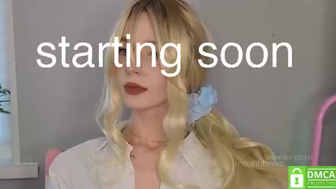 Elis  a little vacation Ill be here Saturday my schedules in bio online show from November 16, 8:09 am