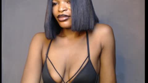 sweetxxboobsx online show from May 30, 2:47 pm