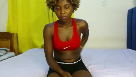 Snapshot of sweety_spixxy chatting on March 4, 2:28 am Dolly online show from March 4, 2:28 am