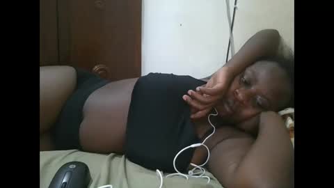 sweetyass25 online show from September 15, 6:41 pm