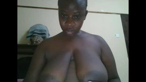 sweetyass25 online show from October 17, 7:27 pm