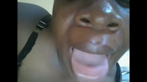 sweetyass25 online show from October 19, 5:41 am