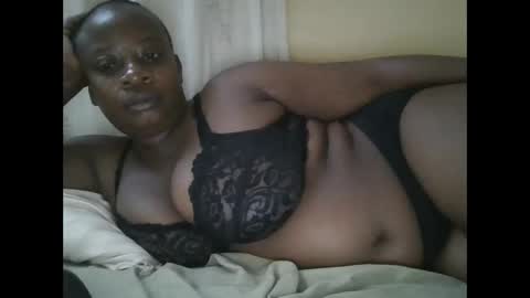 sweetyass25 online show from October 19, 5:46 pm