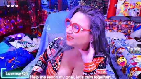 Lisa online show from December 14, 3:47 pm