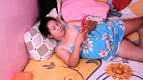 Snapshot of sweetyummygirl chatting on October 25, 1:57 am Sweetyummygirl online show from October 25, 1:57 am