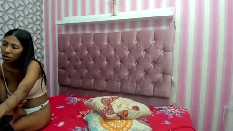 swett_lady_ online show from February 23, 4:02 pm