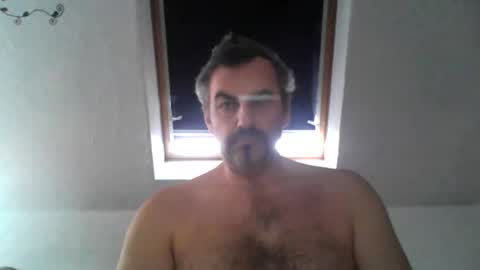 swinger_men_austria online show from March 4, 7:14 am