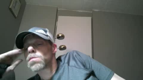 Snapshot of swontguy2025 chatting on February 26, 6:15 am swontguy2025 online show from February 26, 6:15 am