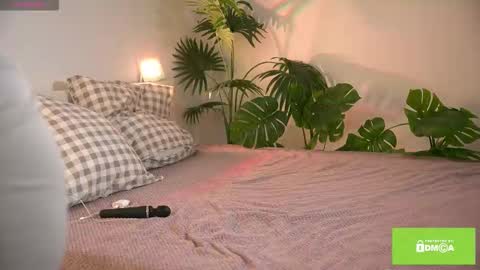 Snapshot of swtty_meivi chatting on September 27, 6:51 am MEI online show from September 27, 6:51 am