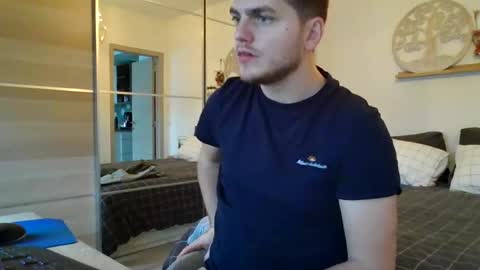 syl092 online show from January 8, 2:56 pm