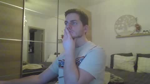 syl092 online show from February 4, 6:38 pm