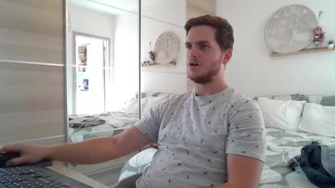 syl092 online show from September 11, 3:56 pm