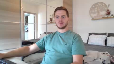 syl092 online show from October 5, 10:35 am