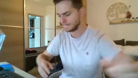 syl092 online show from October 8, 3:09 pm