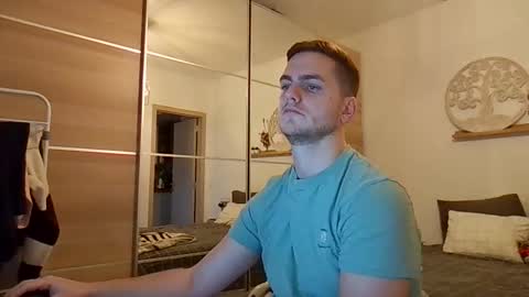 syl092 online show from December 2, 5:08 pm