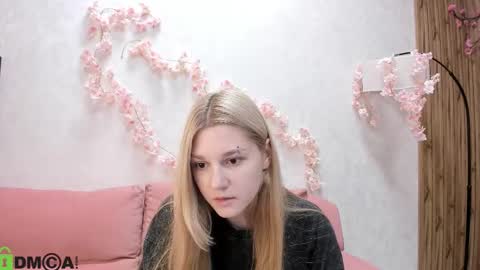 Snapshot of sylvia_ortiz chatting on September 19, 9:32 am Sylvia online show from September 19, 9:32 am