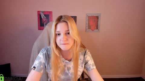 Snapshot of sylvia_ortiz chatting on October 2, 8:10 am Sylvia online show from October 2, 8:10 am