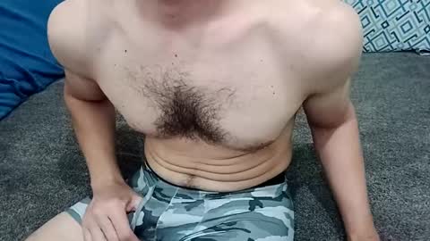 Snapshot of t0ny_cawk chatting on December 18, 9:04 am t0ny_cawk online show from December 18, 9:04 am