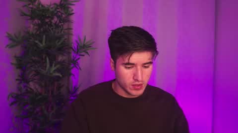 t0ny_wylie online show from November 11, 9:20 am