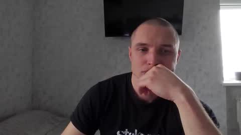 Den online show from November 12, 8:04 am