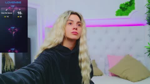 Snapshot of taahiraarabian chatting on January 9, 1:24 pm Arianna online show from January 9, 1:24 pm