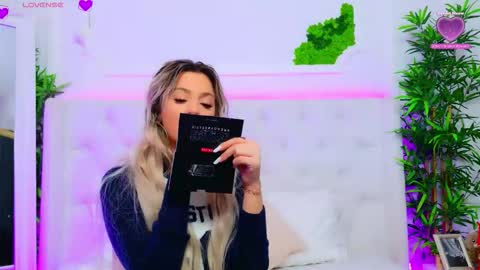 Snapshot of taahiraarabian chatting on January 8, 1:24 pm Arianna online show from January 8, 1:24 pm