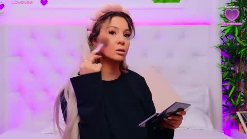 Snapshot of taahiraarabian chatting on January 10, 1:35 pm Arianna online show from January 10, 1:35 pm