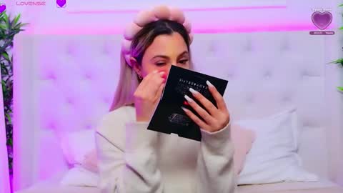 Snapshot of taahiraarabian chatting on January 13, 2:22 pm Arianna online show from January 13, 2:22 pm