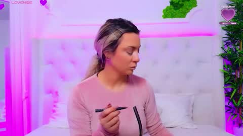 Snapshot of taahiraarabian chatting on February 6, 1:47 pm Arianna online show from February 6, 1:47 pm