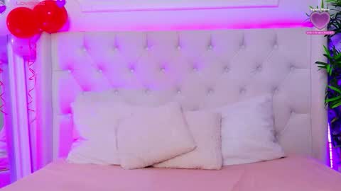 Snapshot of taahiraarabian chatting on February 19, 1:07 pm Arianna online show from February 19, 1:07 pm