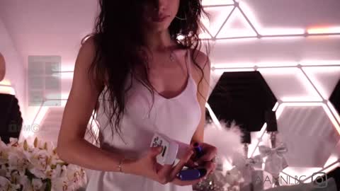 TAANNI online show from February 6, 11:15 pm