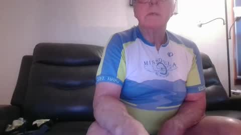 Snapshot of tacrunner66_ chatting on February 11, 3:18 pm tacrunner66_ online show from February 11, 3:18 pm