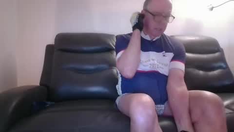 Snapshot of tacrunner66_ chatting on February 12, 3:27 pm tacrunner66_ online show from February 12, 3:27 pm