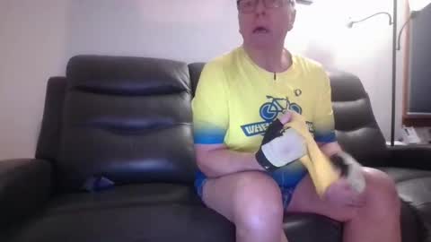 Snapshot of tacrunner66_ chatting on February 13, 2:52 pm tacrunner66_ online show from February 13, 2:52 pm