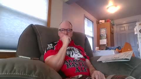 Snapshot of tacrunner66_ chatting on February 19, 7:16 pm tacrunner66_ online show from February 19, 7:16 pm