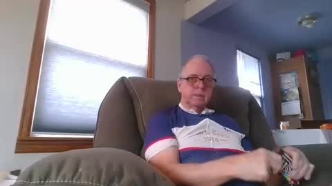 Snapshot of tacrunner66_ chatting on February 21, 6:37 pm tacrunner66_ online show from February 21, 6:37 pm