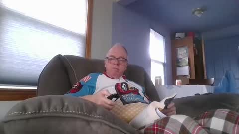 Snapshot of tacrunner66_ chatting on February 22, 8:53 pm tacrunner66_ online show from February 22, 8:53 pm