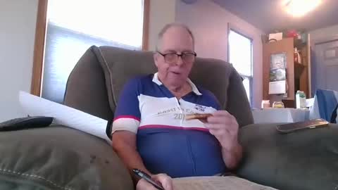 Snapshot of tacrunner66_ chatting on March 4, 7:11 pm tacrunner66_ online show from March 4, 7:11 pm