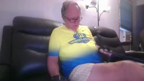 Snapshot of tacrunner66_ chatting on September 18, 1:46 pm tacrunner66_ online show from September 18, 1:46 pm
