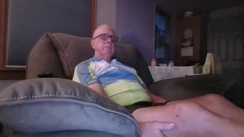 Snapshot of tacrunner66_ chatting on October 3, 2:08 am tacrunner66_ online show from October 3, 2:08 am