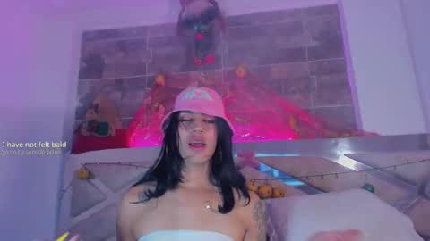 Tahhlia Rouge online show from November 25, 6:08 pm